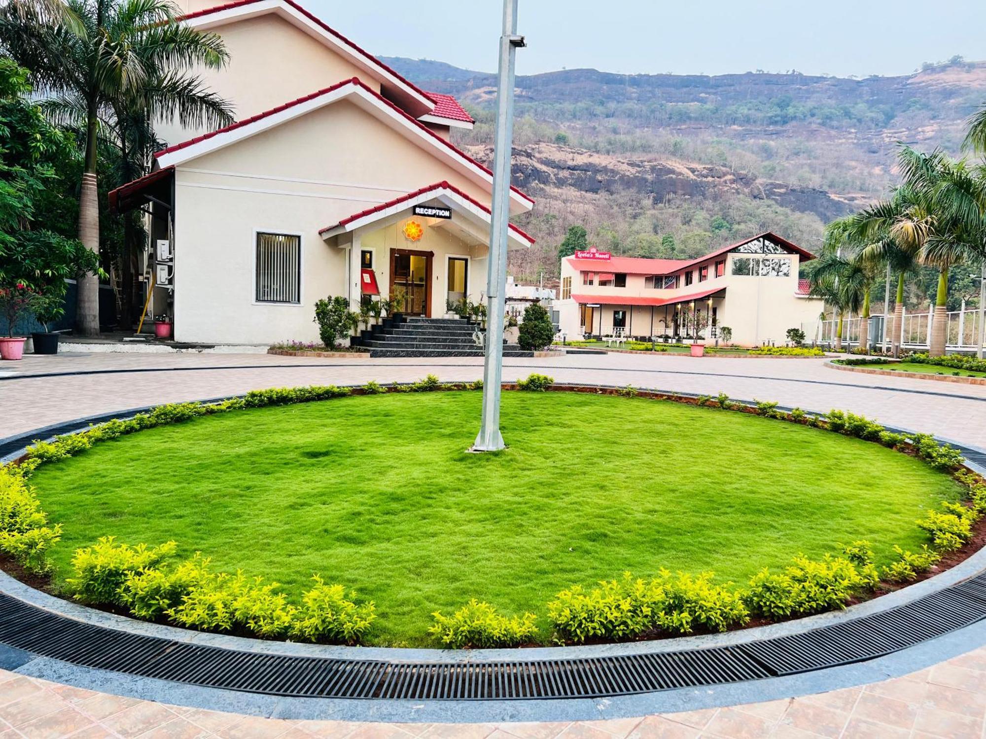 The Grand Leela Resort Khopoli Extérieur photo