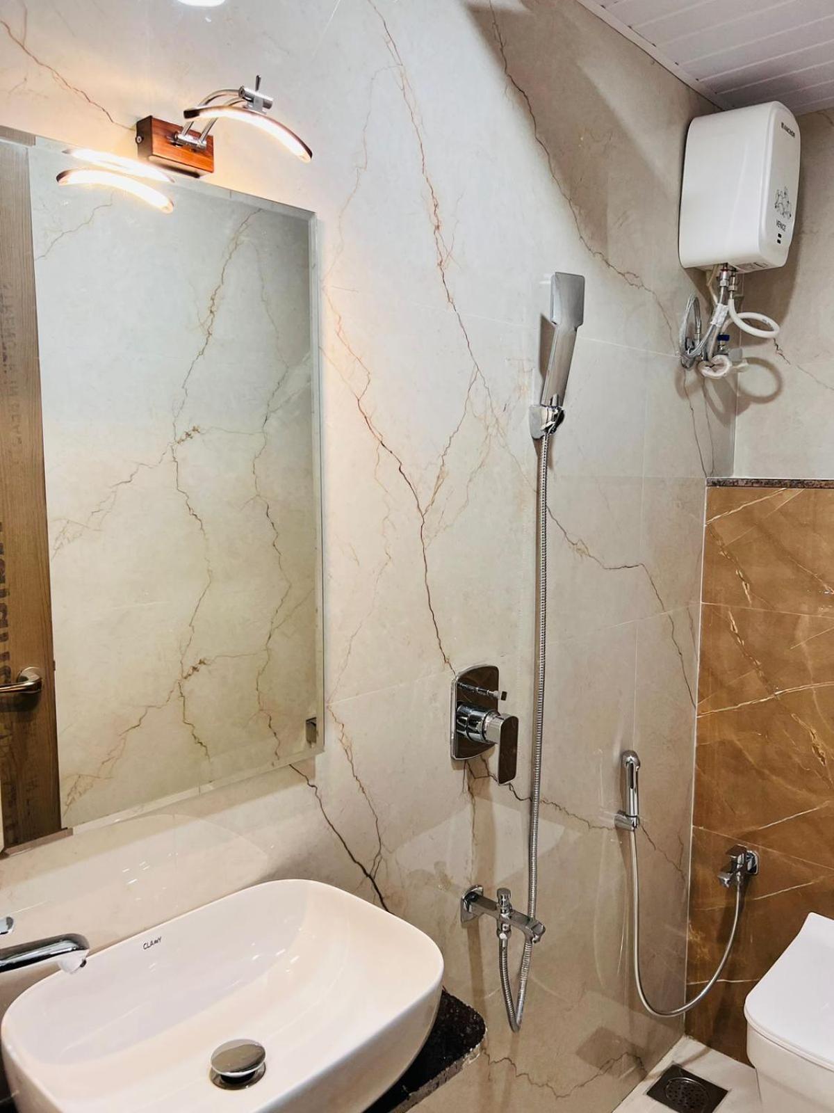 The Grand Leela Resort Khopoli Extérieur photo