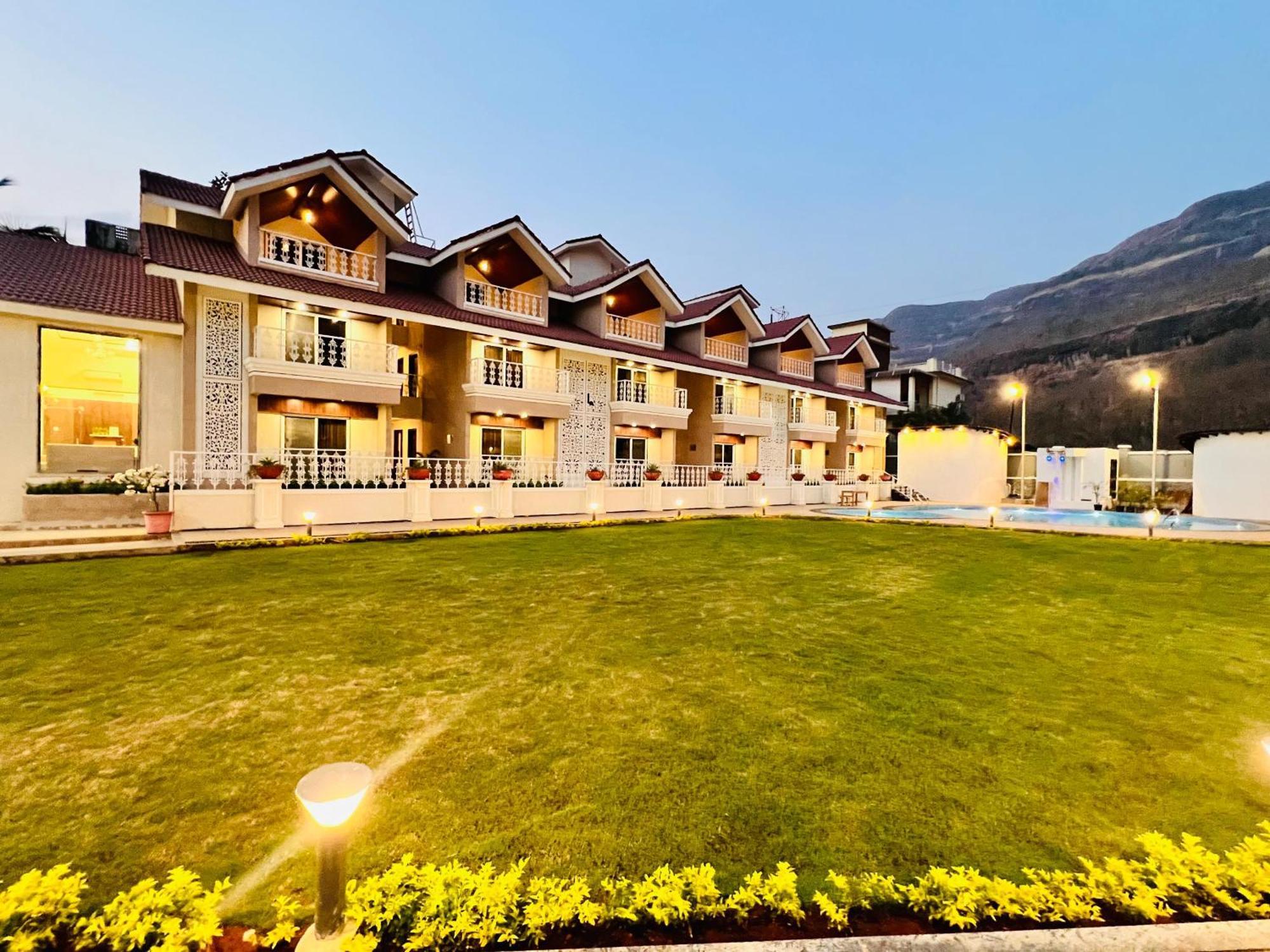 The Grand Leela Resort Khopoli Extérieur photo