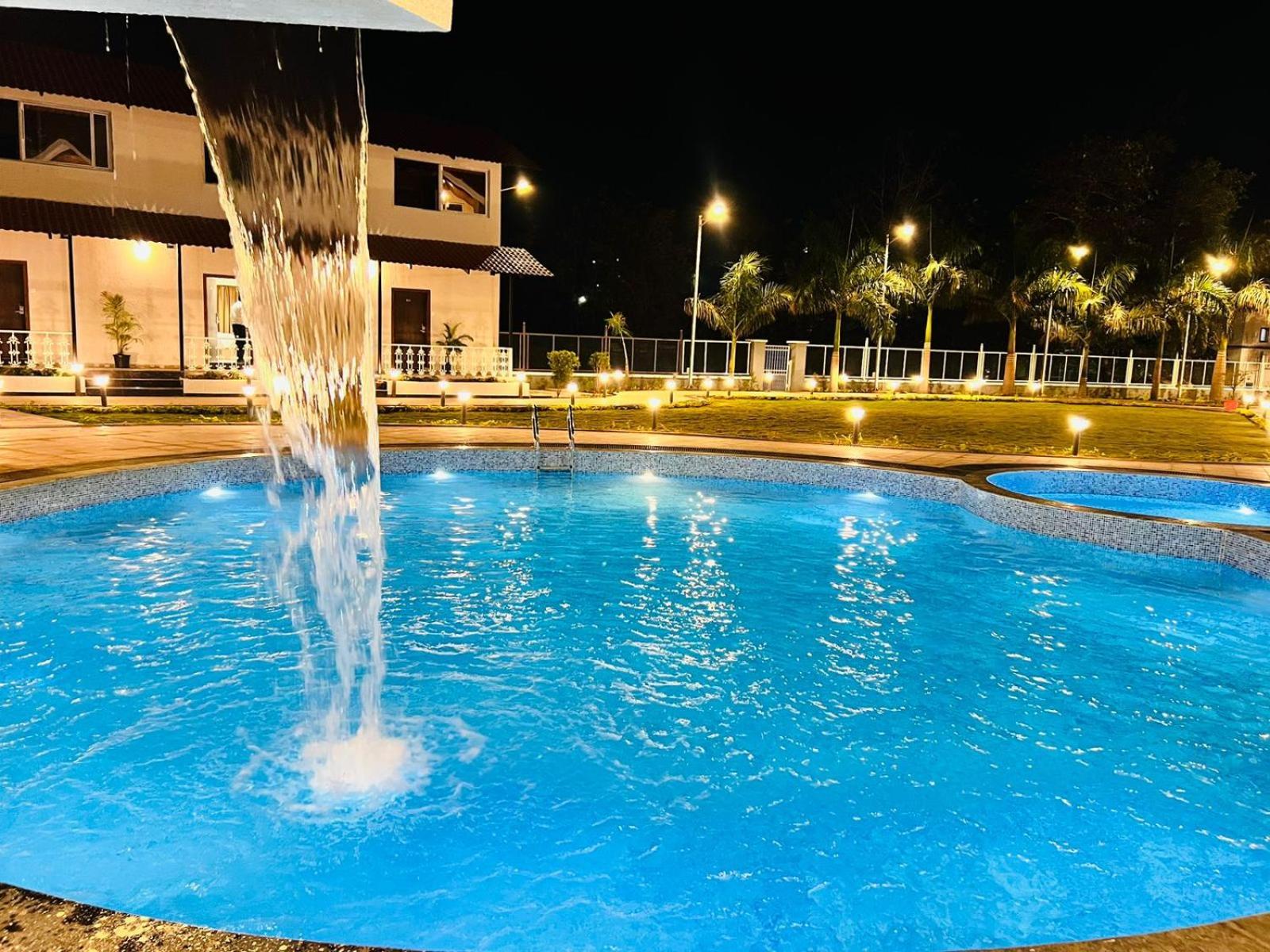 The Grand Leela Resort Khopoli Extérieur photo