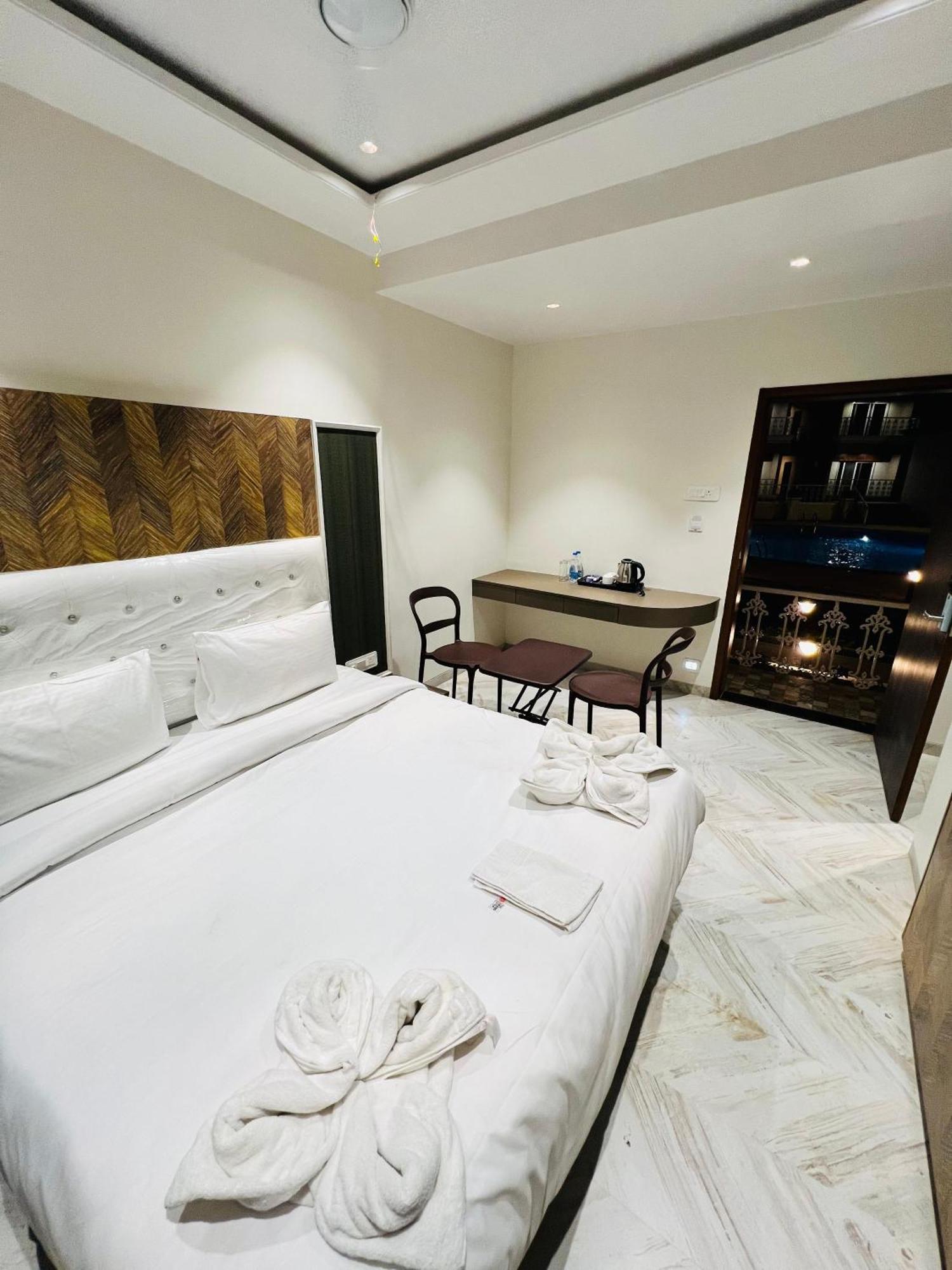 The Grand Leela Resort Khopoli Extérieur photo