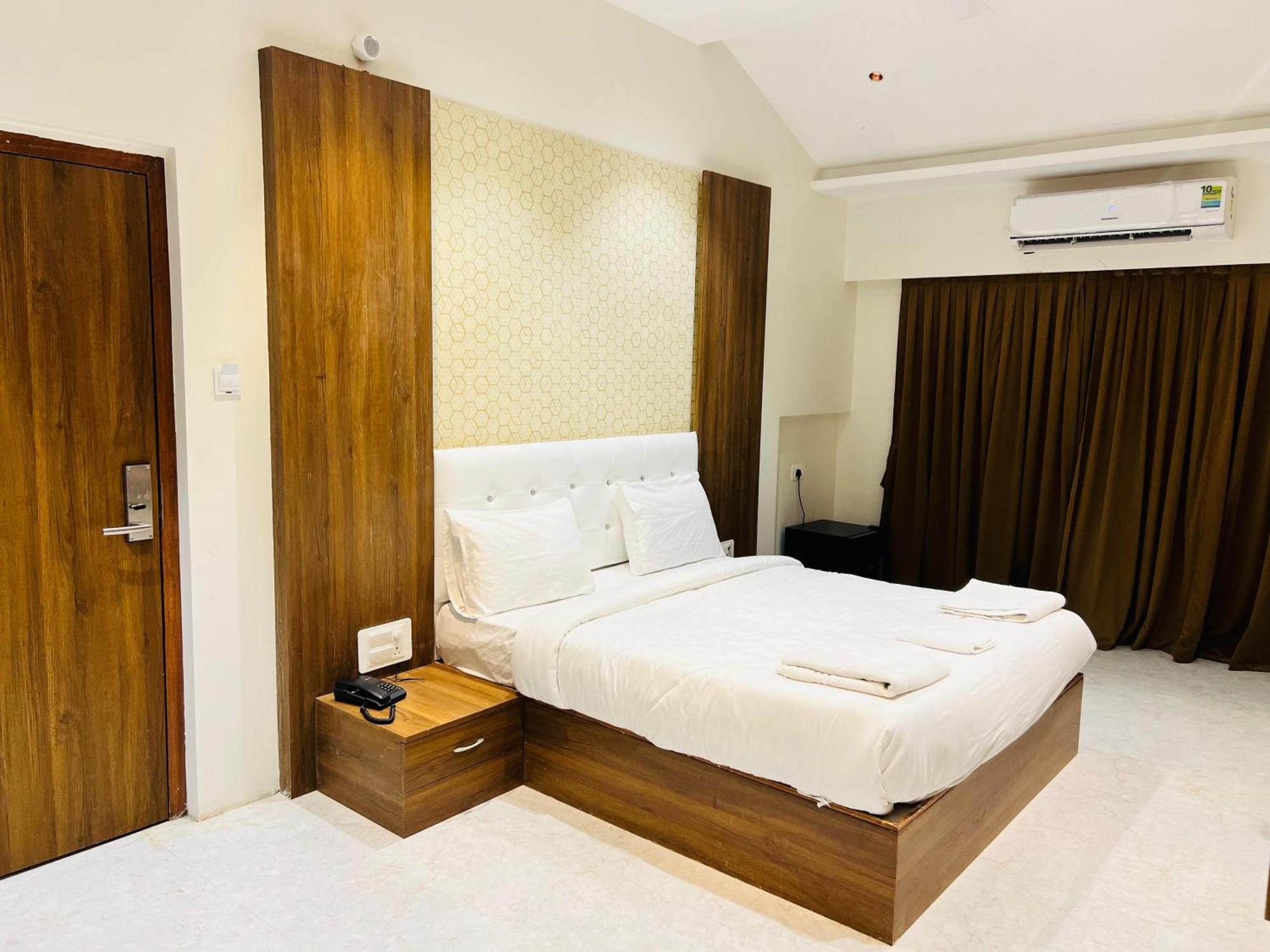 The Grand Leela Resort Khopoli Extérieur photo
