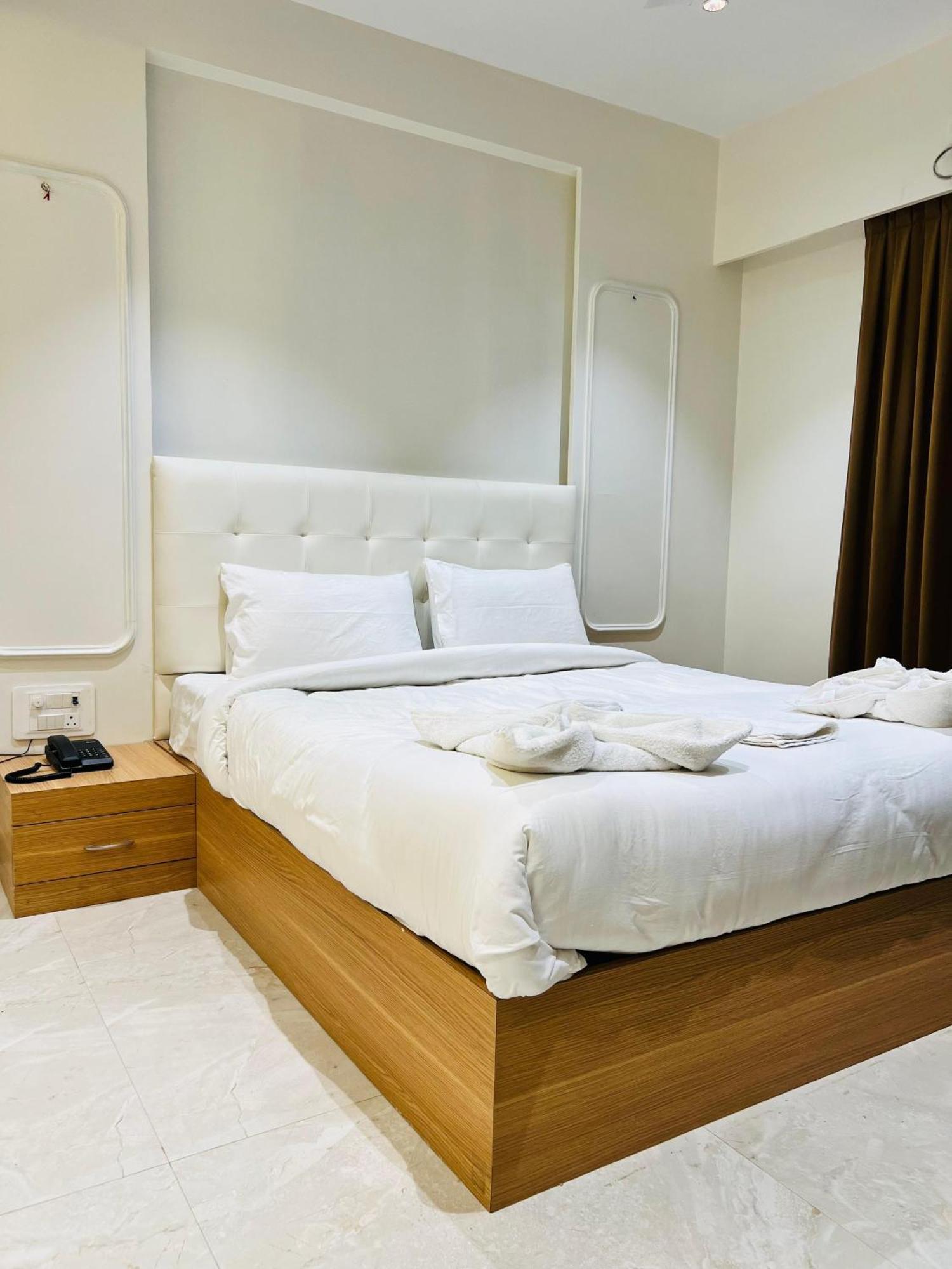 The Grand Leela Resort Khopoli Extérieur photo