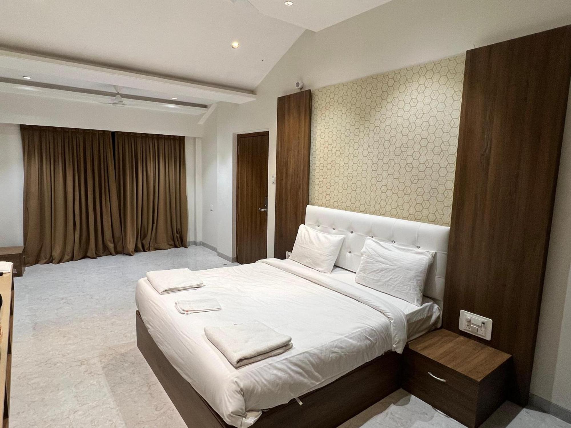 The Grand Leela Resort Khopoli Extérieur photo